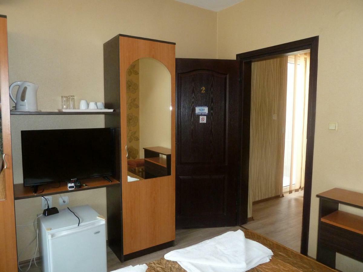 Tarnovski Dom Guest Rooms Veliko Tărnovo Exteriör bild